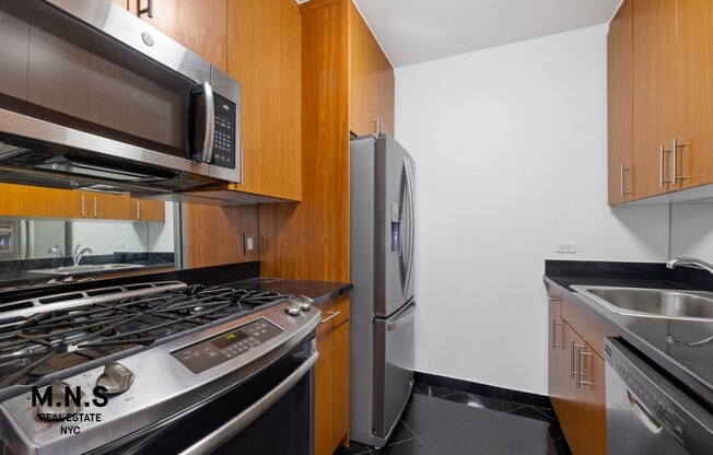 1 bed, 1.5 baths, 935 sqft, $6,250, Unit 14-A
