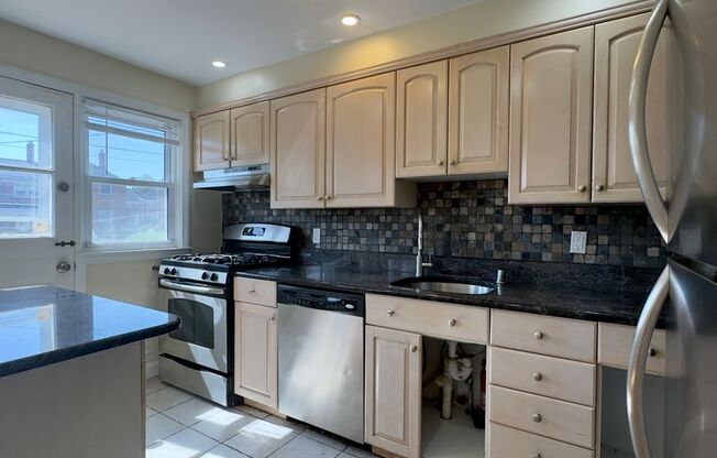 Charming 3BD/2BA Townhome in Gwynn Oak, MD!