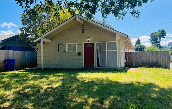 Charming Home On a Nice Corner Lot in St. Johns!