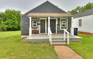 Completely Remodeled 1 Bedroom, 1 Bath Duplex!