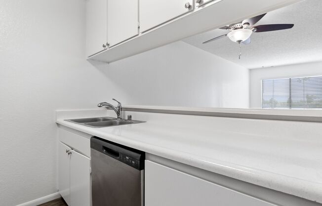 Villa Temecula Apartments