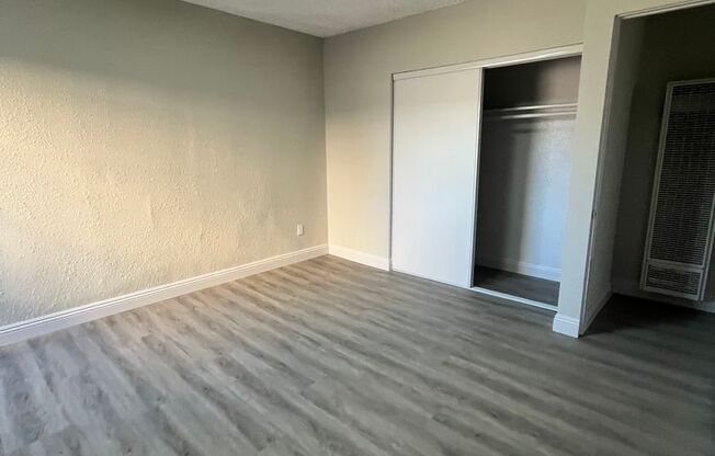 2 beds, 1 bath, $2,450, Unit 03