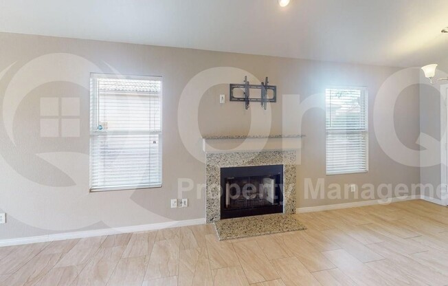 2084 W CHOLLA ESTS DR