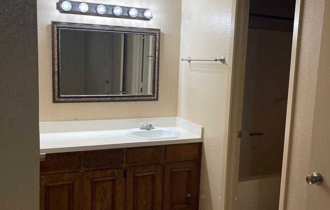 2 beds, 2 baths, $1,375