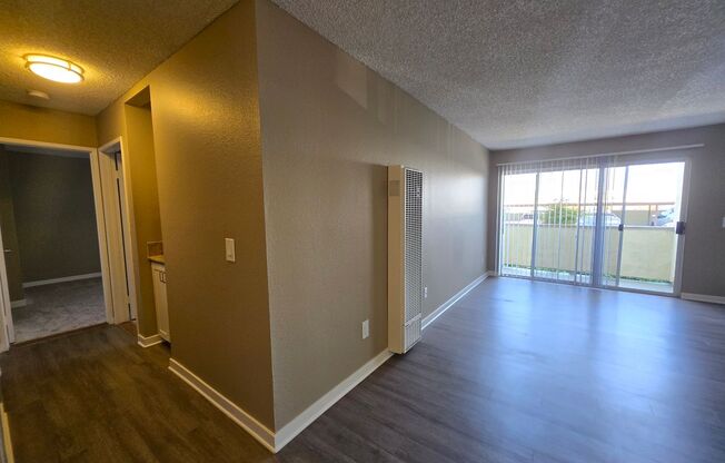 2 beds, 1.5 baths, 840 sqft, $2,395, Unit 658 - 166