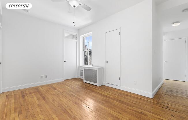 269 W 12 ST