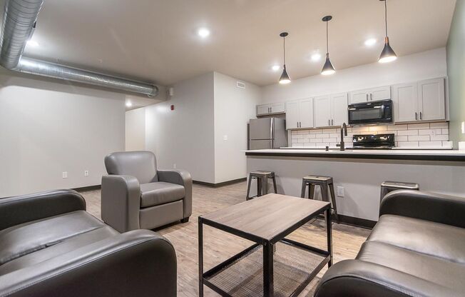 3 beds, 2 baths, 1,200 sqft, $3,694, Unit 110 [Furnished]