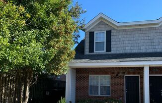1 Bedroom 1.5 Bathroom Townhome in Myrtle Grove Village!