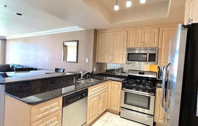 1 bed, 1 bath, $1,700, Unit #322