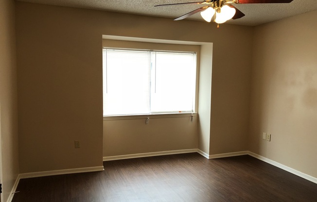 2 beds, 1.5 baths, 1,100 sqft, $900, Unit 8845-C