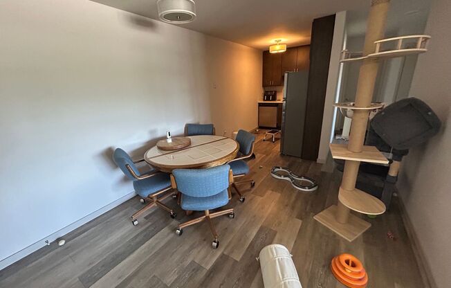 2 beds, 1 bath, $1,395, Unit 203