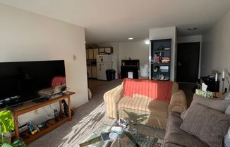 2 beds, 1.5 baths, $1,325, Unit 110