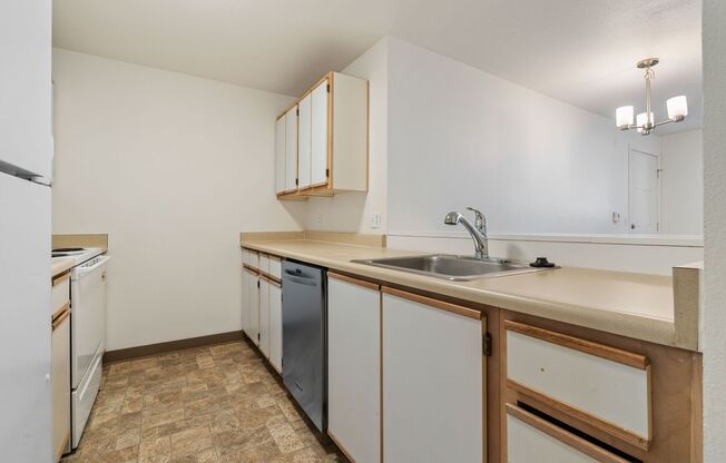 2 beds, 2 baths, $1,995