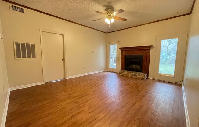 Apartment: Shenandoah Ridge