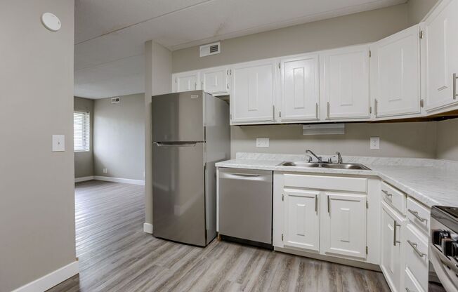 2 beds, 1 bath, 886 sqft, $1,095, Unit 1630 #06