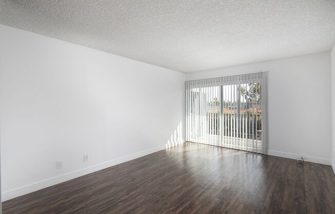 1 bed, 1 bath, 824 sqft, $2,595, Unit 308