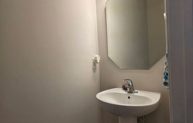 Huge 5 Bedroom / 4.5 Bathroom North Charlotte