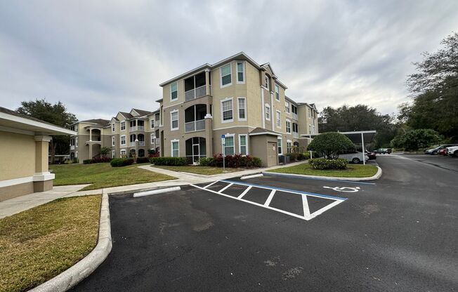 Available December 27th! Cozy 3 Bedroom/2 Bath Unit in Altamonte Springs! Washer and Dryer INCLUDED! Water INCLUDED!