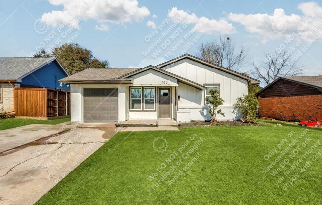 703 E Celeste Dr