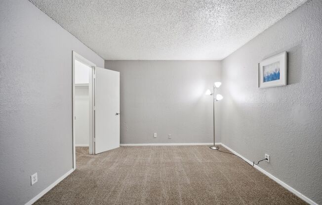 1 bed, 1 bath, 700 sqft, $729, Unit 503