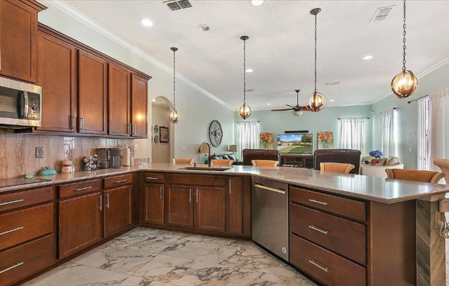 4015 CORMORANT LN