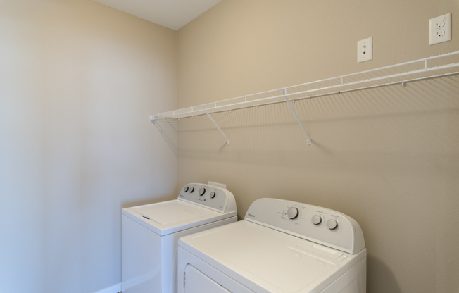 3 beds, 2 baths, 1,301 sqft, $1,700, Unit 202