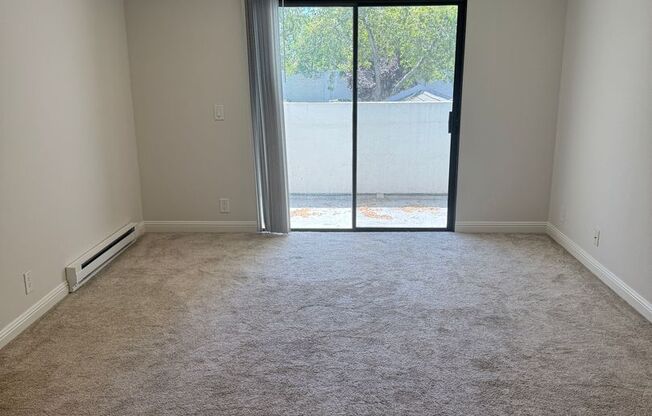 SPACIOUS 2 BEDROOM, 2 BATHROOM UPSTAIRS UNIT IN COURTYARD BERRYESSA. MUST SEE!!!