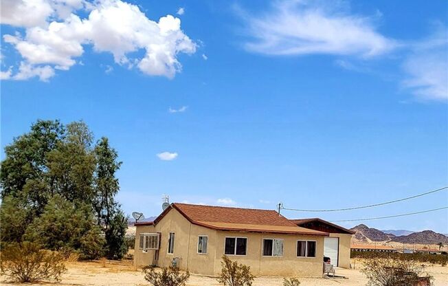 Nice and Quite 1 bedroom 1 bath with Bonus room