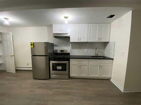 1 bed, 1 bath, 553 sqft, $1,900