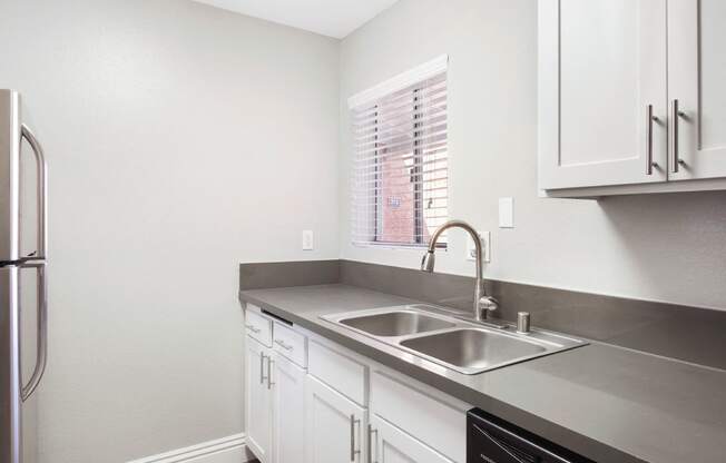 Sink With Faucet at Pacific Trails Luxury Apartment Homes, Covina, CA, 91722