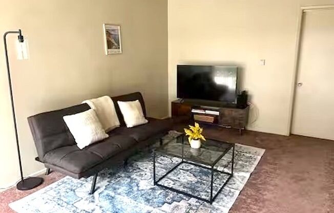 1 bed, 1 bath, 540 sqft, $2,017, Unit 6