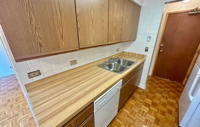 1 bed, 1 bath, 675 sqft, $2,045, Unit 531-215