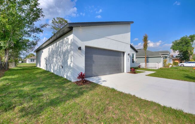 Deposit-Free! Modern, energy efficient home with ALL of the upgrades!