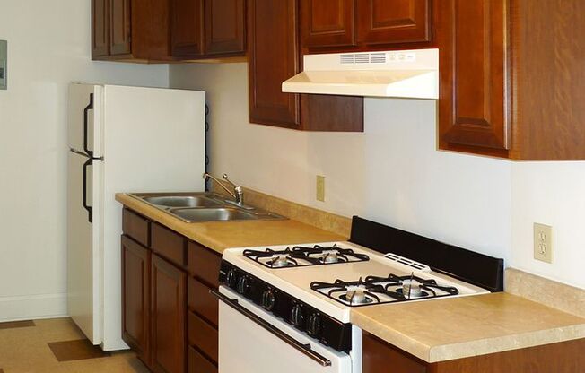 1 bed, 1 bath, 410 sqft, $1,025, Unit 24 - 125