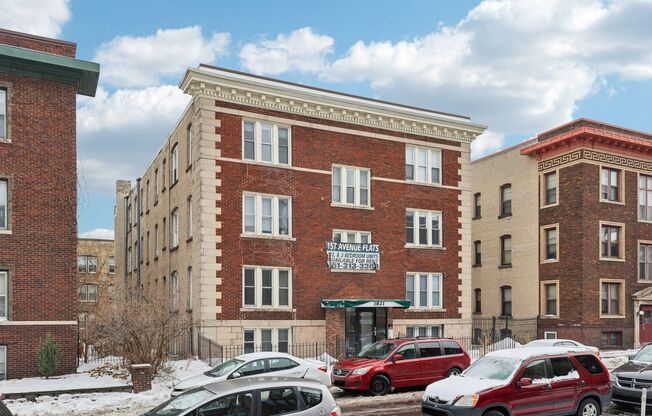 2 beds, 1 bath, 720 sqft, $1,395, Unit 102