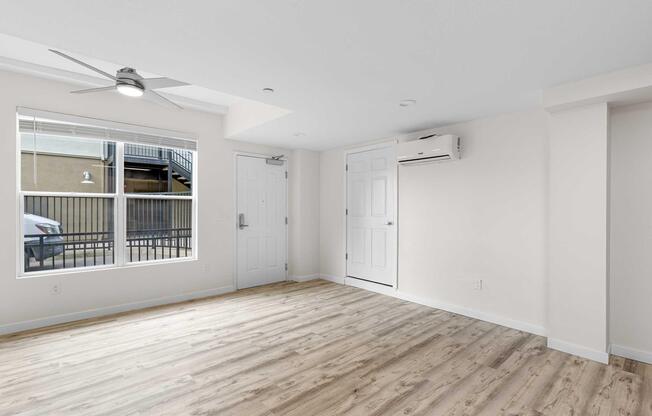 Studio, 1 bath, 404 sqft, $1,700