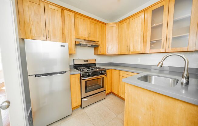 1 bed, 1 bath, $2,050, Unit 4