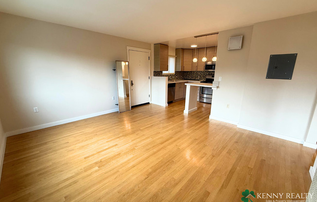 Bright 2BR/1BA Apartment with Parking in San Francisco