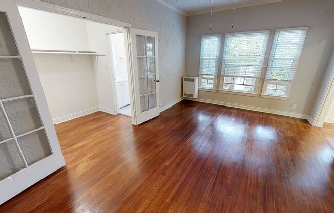 15Th - 2731 W. 15th Apts.