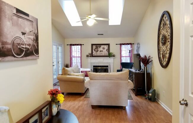 Lovely 4 bedroom home in West Ashley!