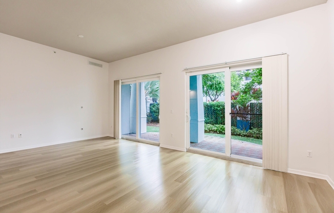 3 beds, 2 baths, 1,355 sqft, $3,995