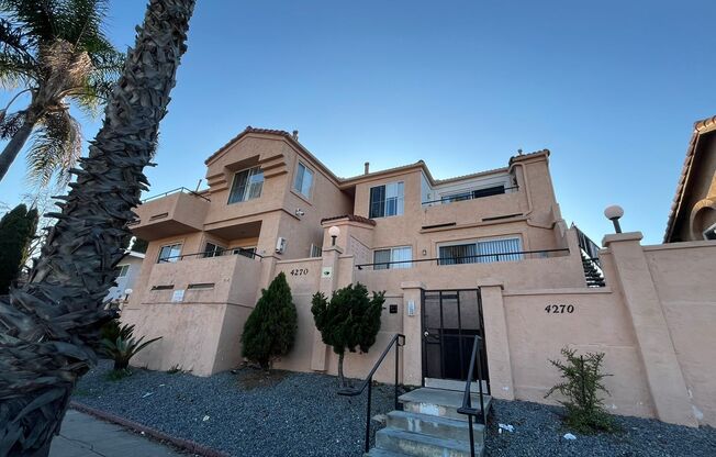 4270 Highland Ave