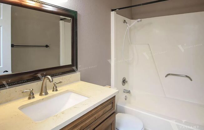 2 beds, 2 baths, $1,195, Unit B