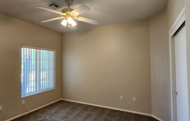 FRESHLY PAINTED 2 Bedroom Patio Home in Age Restricted Sun City Anthem