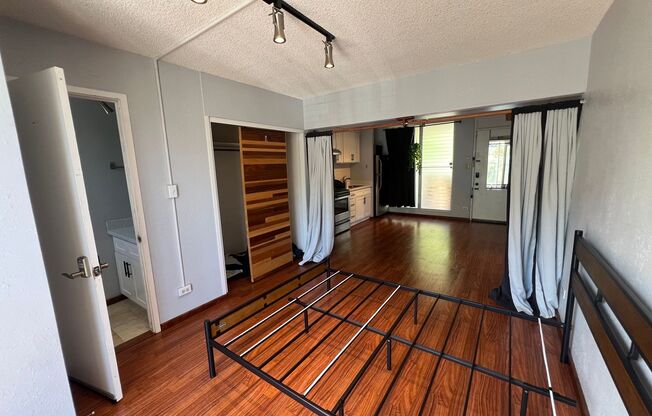 392 sqft Studio with 1-bathroom, 1-parking in Palolo Gardens