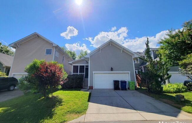 2210 KIRA LN