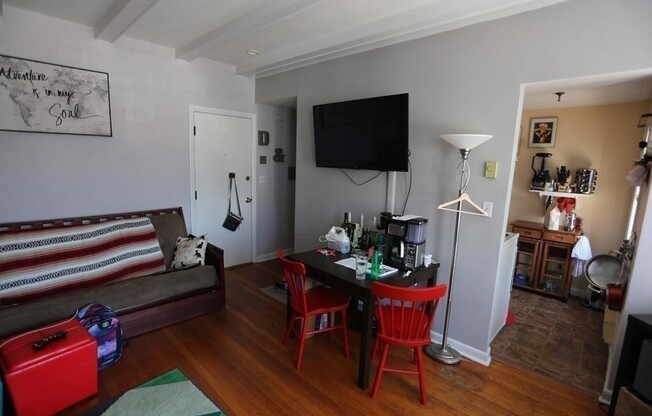 4 Commonwealth Ct.