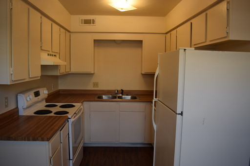 2 beds, 1 bath, 640 sqft, $625, Unit 2020# 2