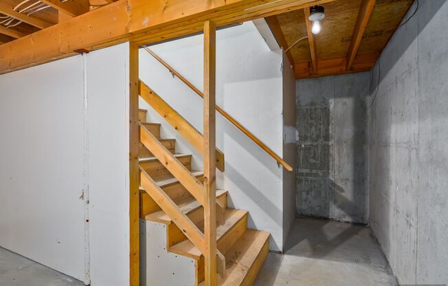 2 beds, 1 bath, 1,050 sqft, $1,599, Unit 3951 - 37