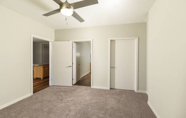 Dominium_900_Bedroom 1.jpg
